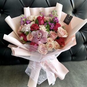 Strawberry Shortcake - Deluxe Wrap Bouquet