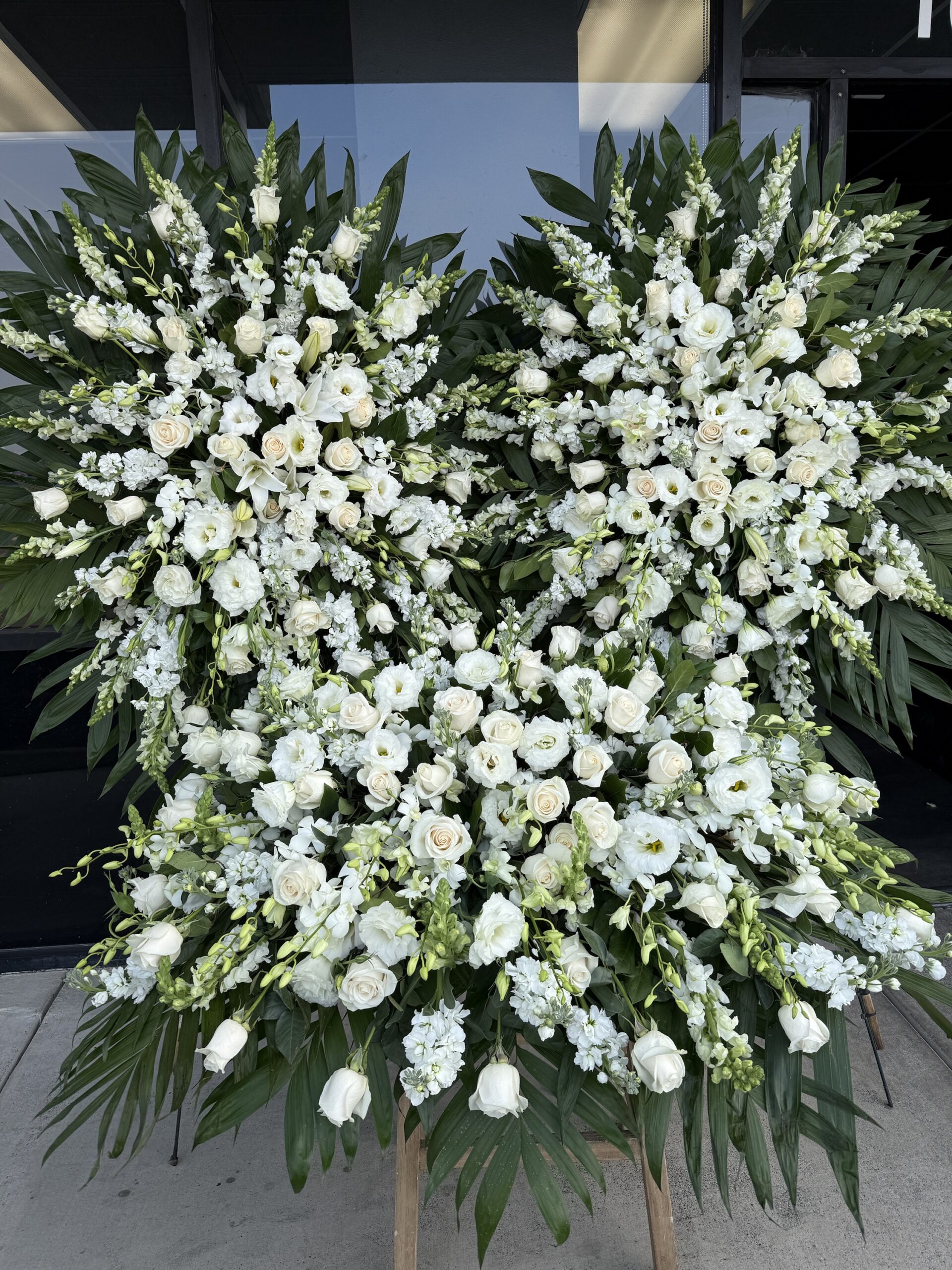 Ivory Elegance - Casket Set