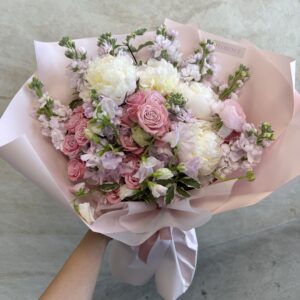 Fleur de Lune - Wrapped Bouquet